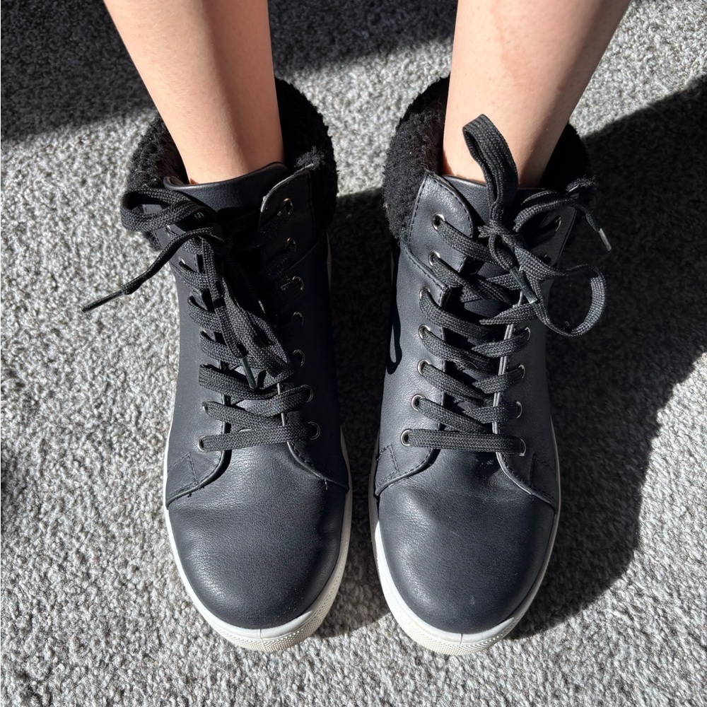 Grunge Faux Leather Black High Top Emo Sneakers with Faux Fur trim - Size 8 - Picture 2 of 9
